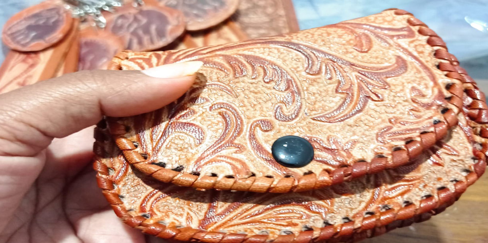 handcrafted leather wallet, House of Leather